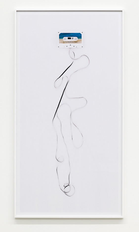 Anne Collier, Unraveling, 2024 C-Print, 239 x 124 cm