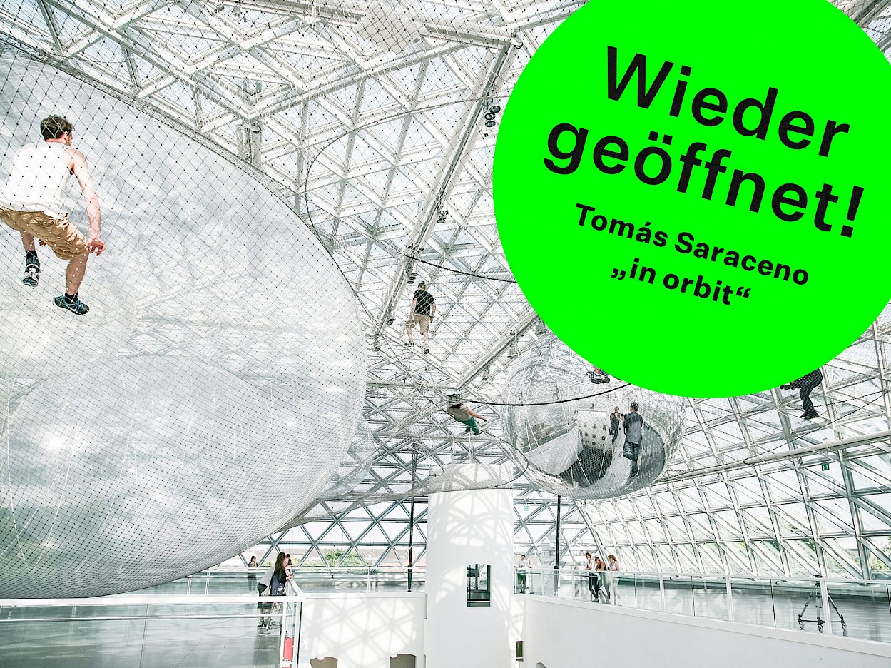 Tomás Saraceno  In Orbit Kunstsammlung NordrheinWestfalen K21 Ständehaus Düsseldorf 2013 Foto  Studio Tomás Saraceno 2013  Kunstsammlung NRW